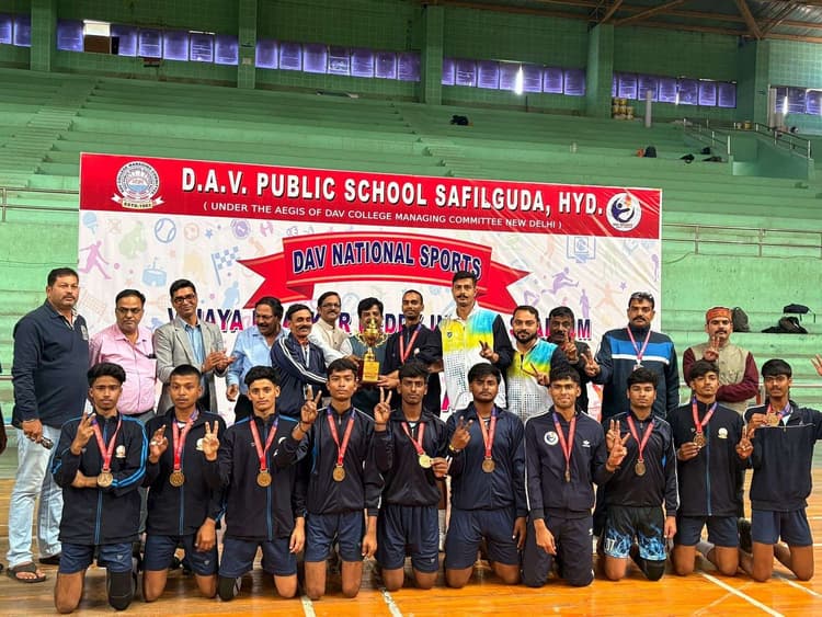 Bokaro News : वालीबॉल में डीएवी कथारा के टीमों ने जीते स्वर्ण पदक