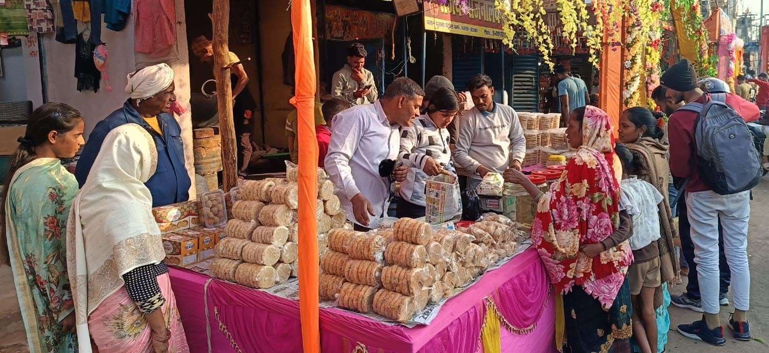 मकर संक्रांति को लेकर जमकर हुई तिलकुट की बिक्री