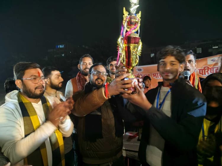 शॉर्ट बाउंड्री क्रिकेट टूर्नामेंट में आरलाल कॉलेज ने जमाया कब्जा