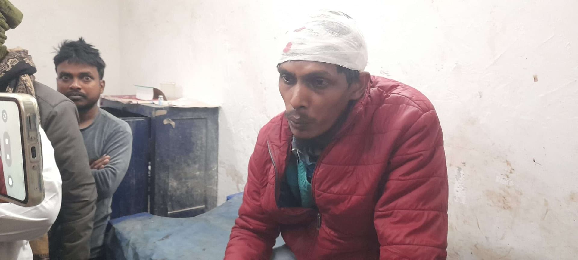 हथियार से लैश बाइक सवार तीन अपराधियों ने हमला कर व्यवसायी से लूटे रुपये