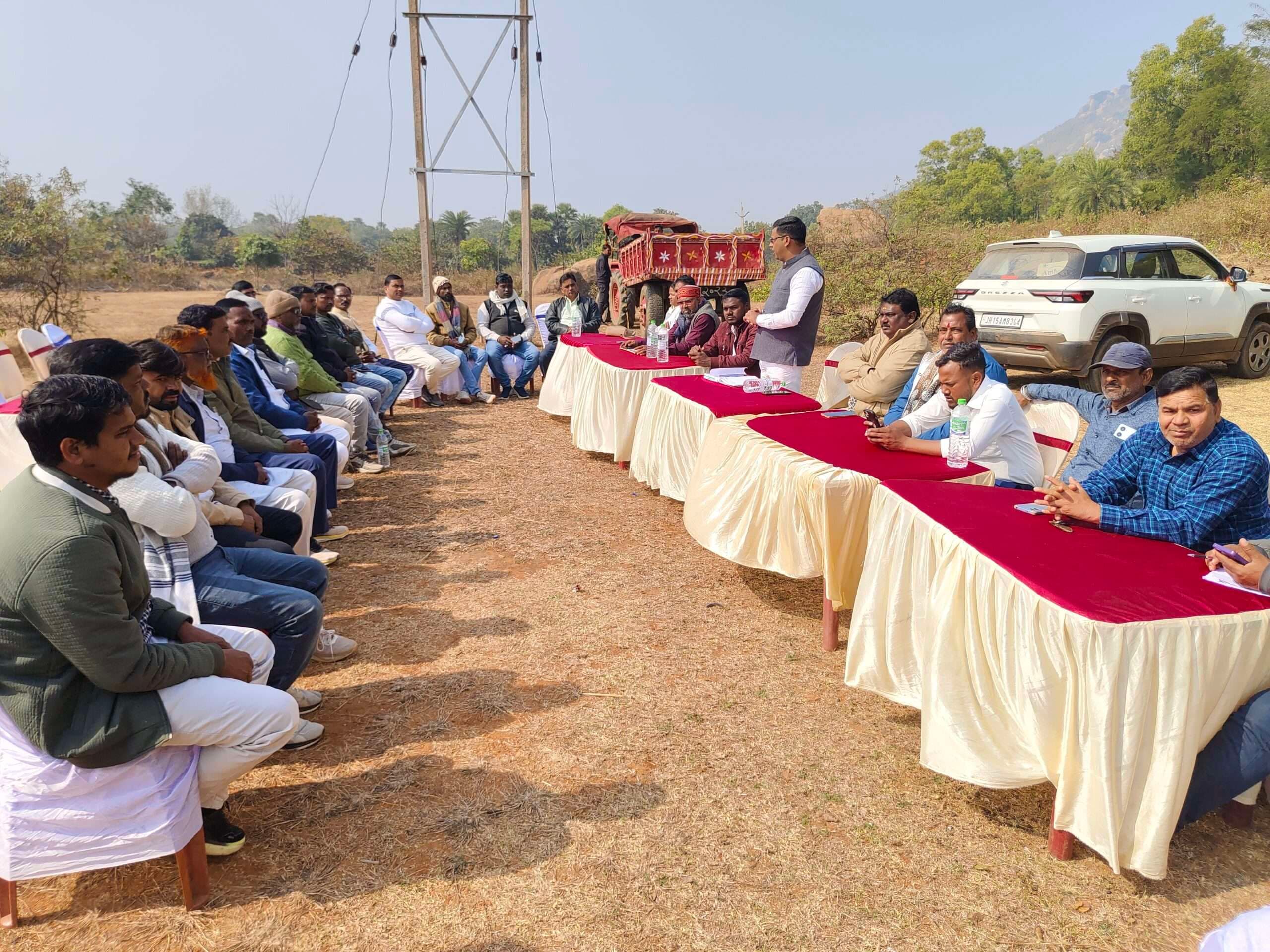 मुखिया संघ ने प्रधानमंत्री आदर्श ग्राम योजना के क्रियान्वयन पर बनायी रणनीति