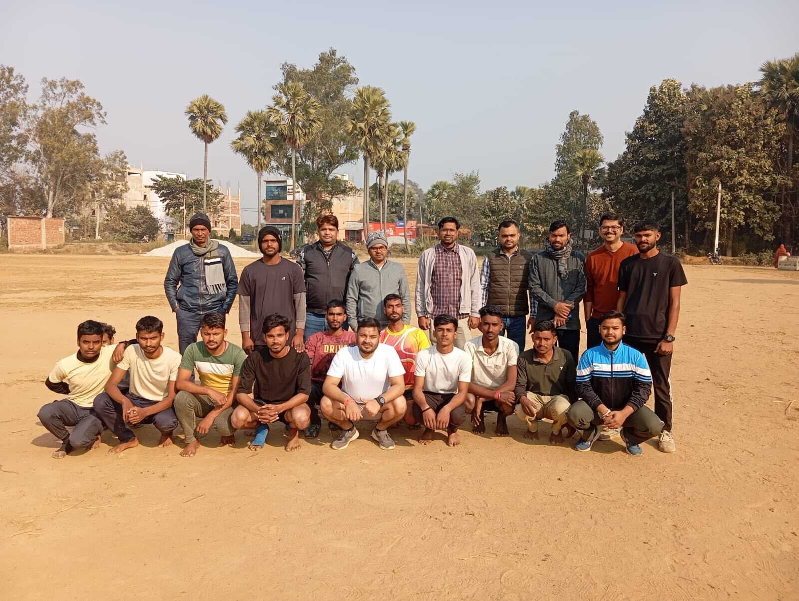 Aurangabad News : राष्ट्रीय युवा सप्ताह पर दाउदनगर महाविद्यालय में फुटबॉल मैच का आयोजन