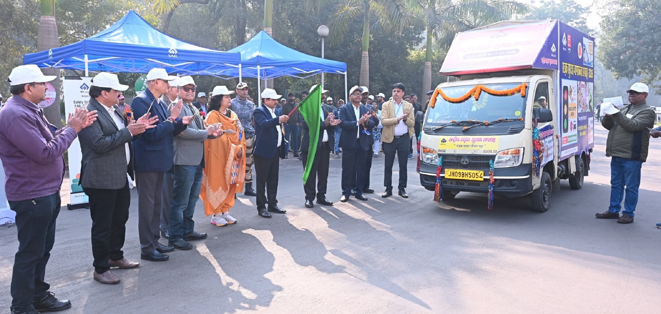 Bokaro News : सड़क दुर्घटना में घायल लोगों की हरसंभव मदद करें अधिकारी-कर्मी : निदेशक प्रभारी