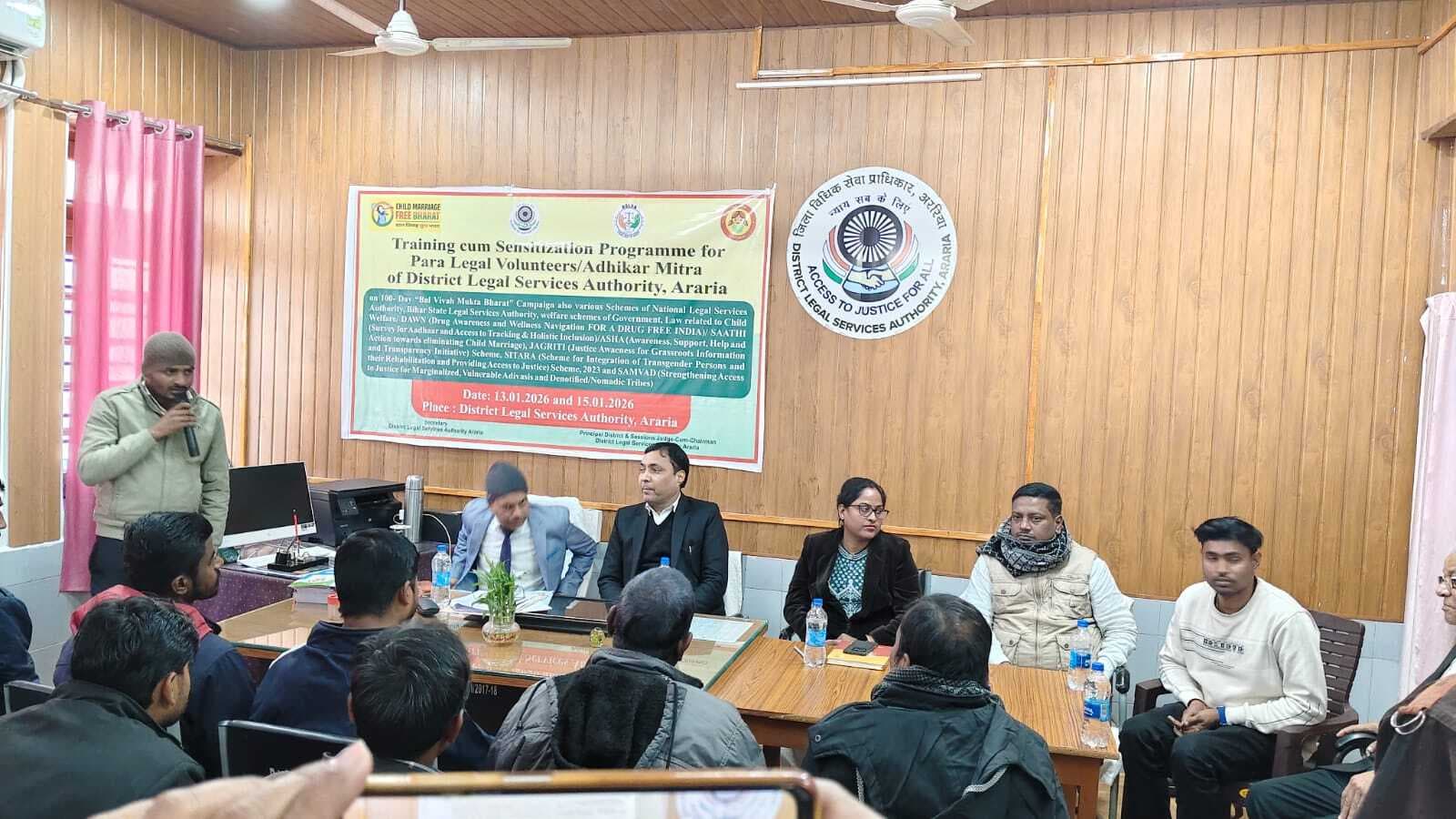 पारा विधिक स्वयं सेवकों की भूमिका महत्वपूर्ण: जिला जज