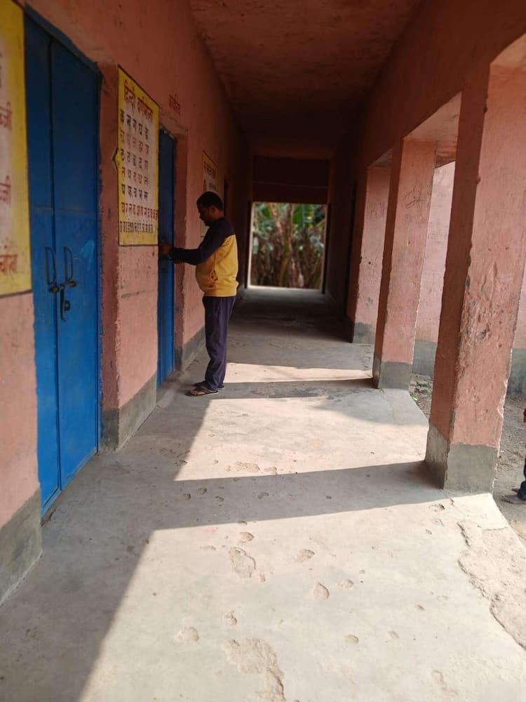 प्रधानाध्यापिका के अपहरण की कोशिश नाकाम, रंगदारी व मारपीट का भी मामला दर्ज