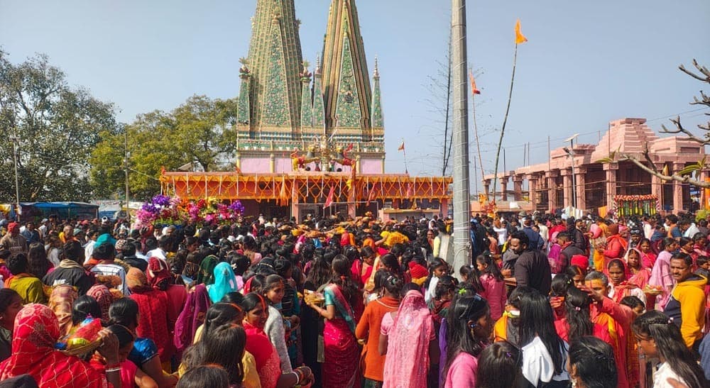 दूसरे दिन 20 हजार लोगो ने किया बलबल गर्म जलकुंड में स्नान