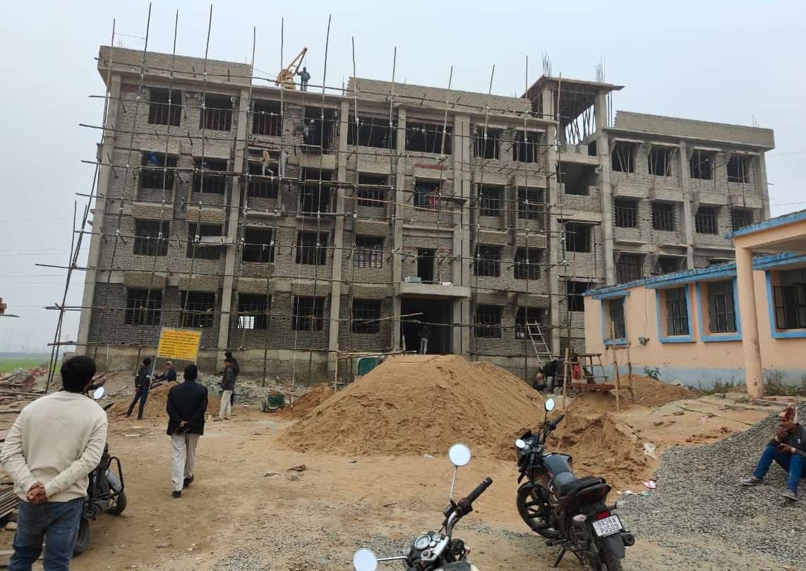 अल्पसंख्यक बालक छात्रावास बनने से बच्चों में खुशी