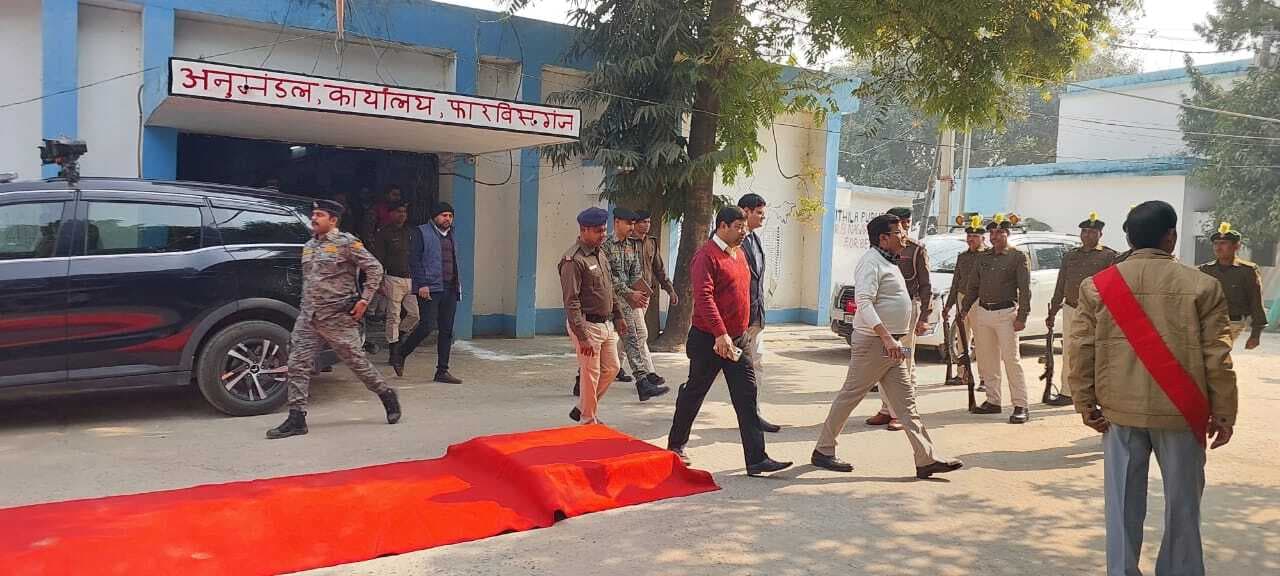 जमीन के मामलों को तेजी से निबटाएं : कमिश्नर