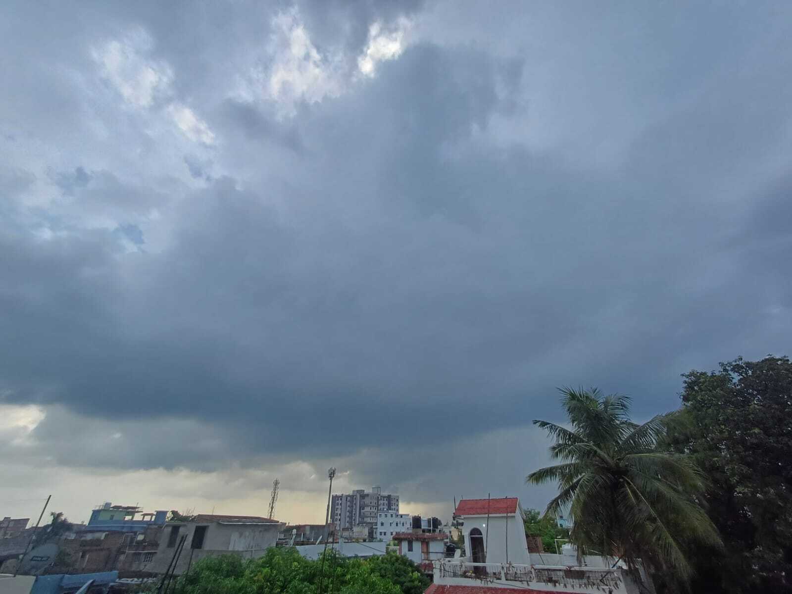 Weather news: दिन में तापमान सामान्य से 2.2 डिग्री अधिक, रात में 4 डिग्री कम