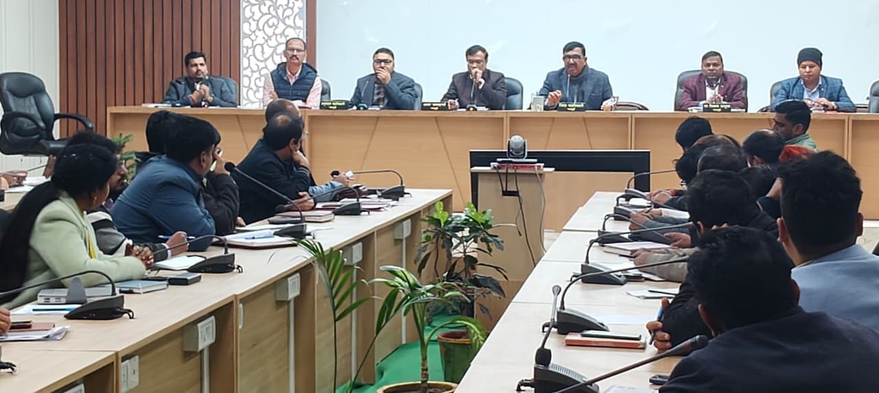 अधिक से अधिक किसानों को कराएं रजिस्ट्रेशन- डीएम