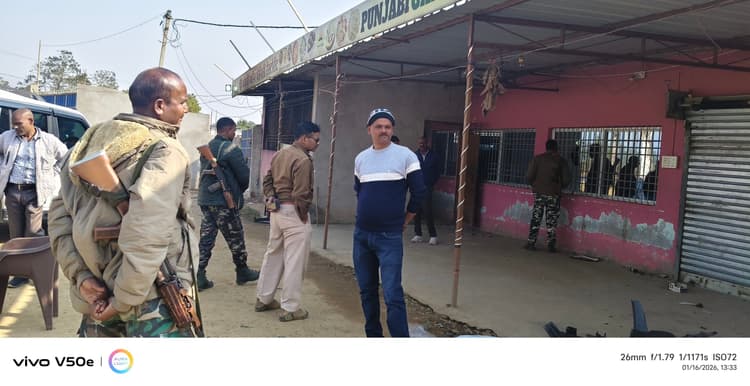 Giridih News :जमीन विवाद में बारासोली स्थित होटल में की गयी तोड़फोड़