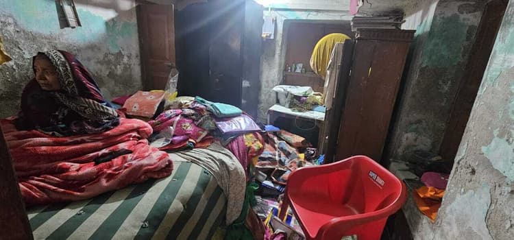 किराना व्यवसायी के घर से पांच लाख की जेवरात की चोरी
