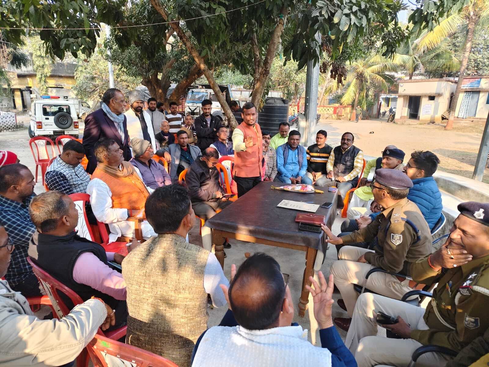 संयुक्त झंडोत्तोलन के निर्णय पर विवाद, विरोध के बाद बीडीओ ने दिया पुनर्विचार का भरोसा