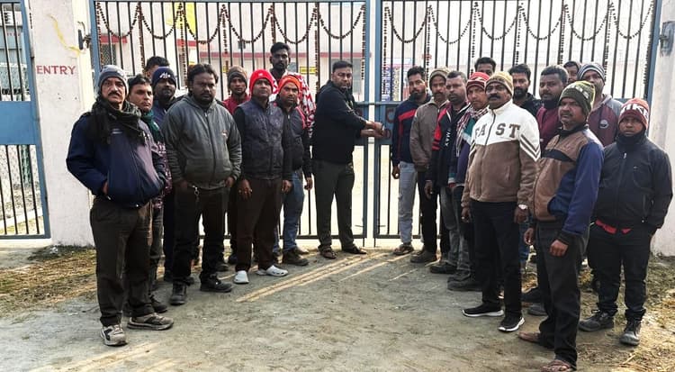 Bokaro News : मांगों को लेकर एसटीपी में की गयी तालाबंदी
