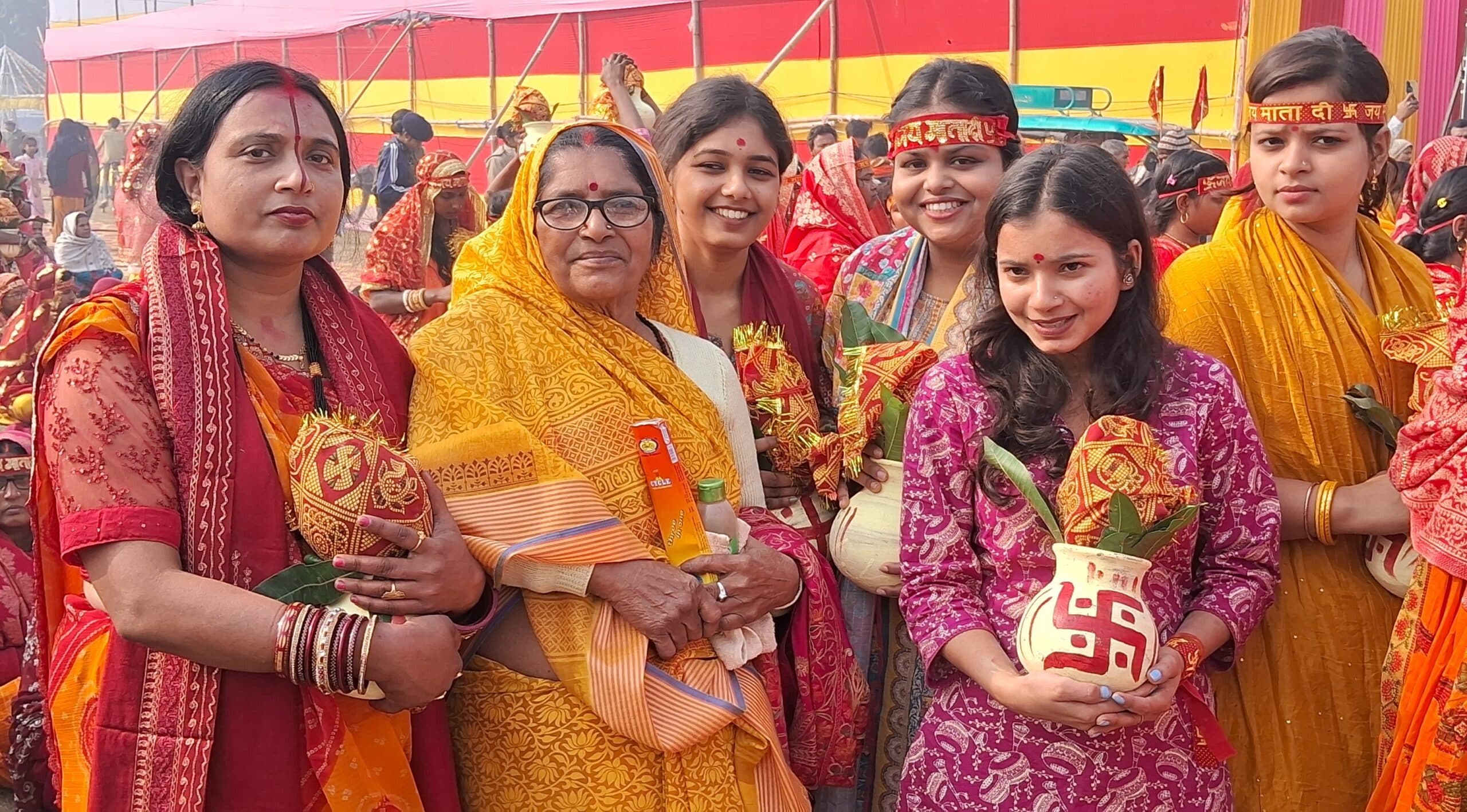 भक्ति, आस्था व उल्लास के संग श्रीमद्भागवत कथा सह शतचंडी यज्ञ का भव्य शुभारंभ