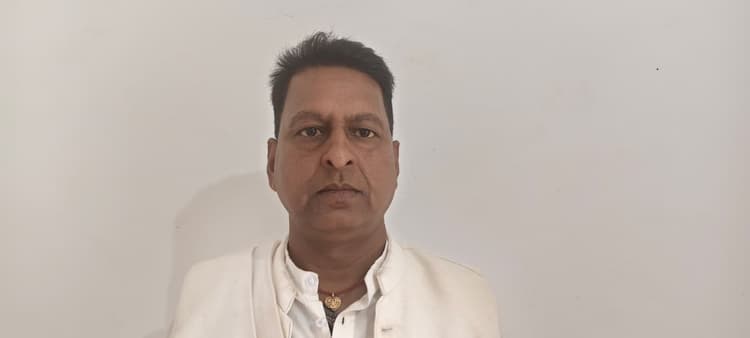 हाई मास्ट लाइट विवाद में मारपीट व धमकी का आरोप, एसडीपीओ से की गई शिकायत