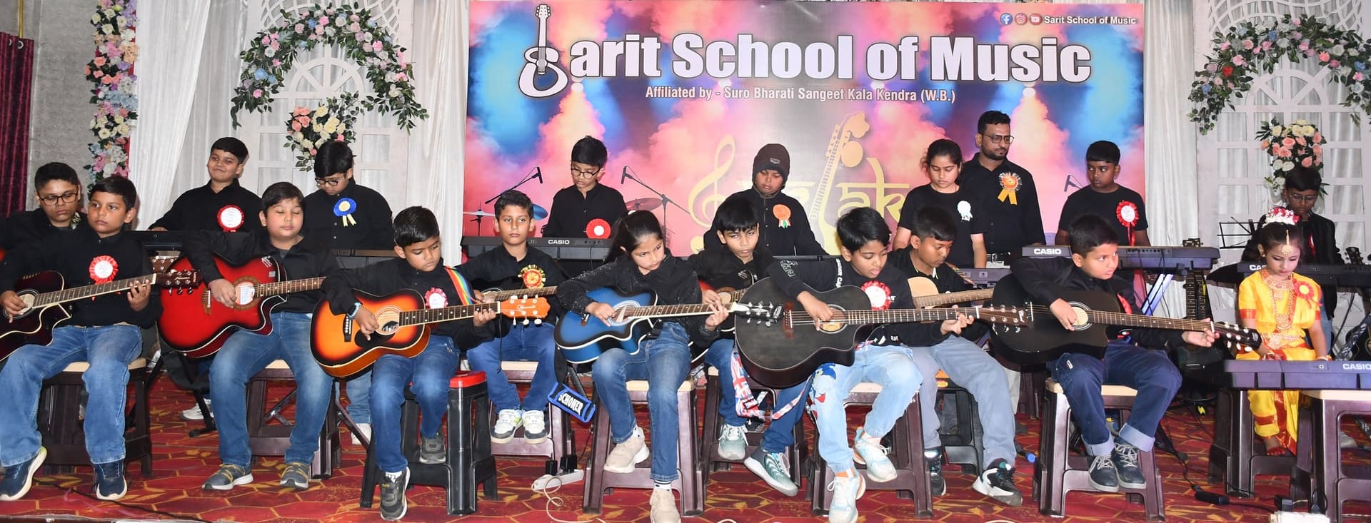 Sarit School of Music: विद्यार्थियों ने गायन और वादन की प्रस्तुतियों से मोहा मन