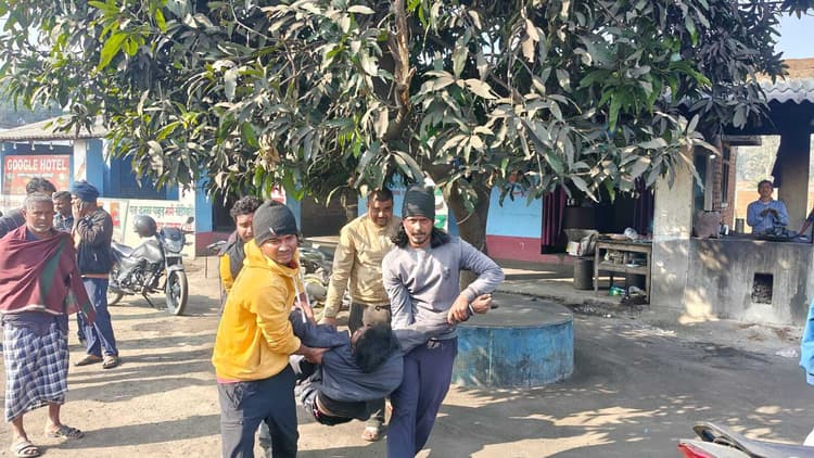 हादसा : बोलेरो के धक्के से बाइक चालक घायल, रेफर