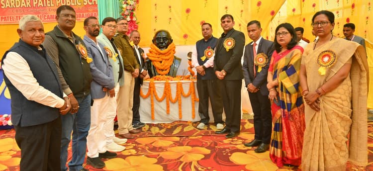 Bokaro News : ईमानदारी से मेहनत करने वाले बच्चों को जरूर मिलती है सफलता