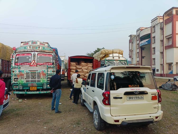 इंट्री माफियाओं के खिलाफ जिला प्रशासन सख्त, 23 ट्रक जब्त