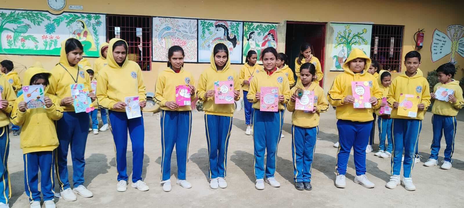 बच्चों के तैयार किए गये आमंत्रण पत्रों से ही अभिभावकों को देंगे आमंत्रण