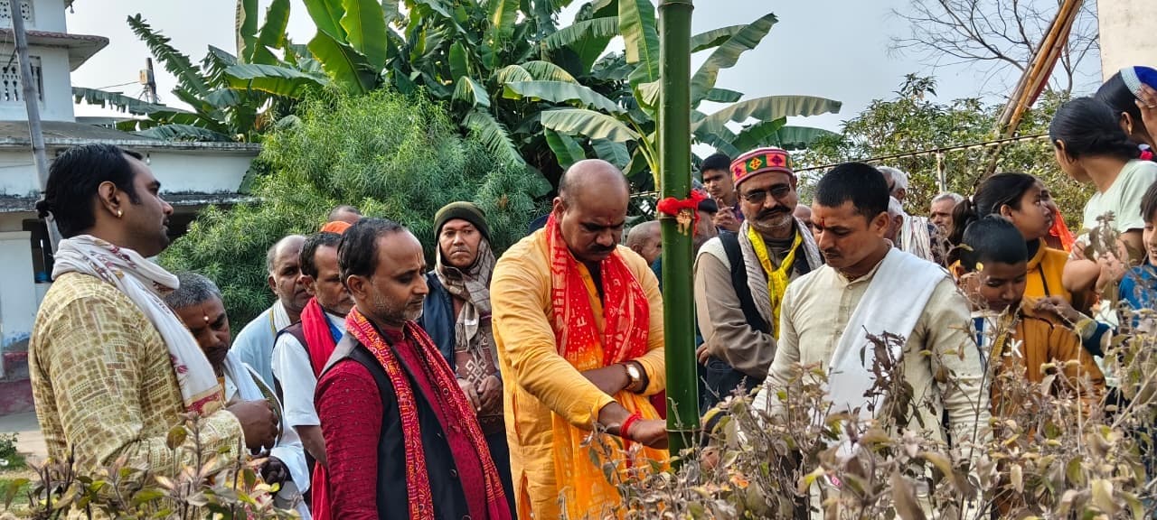 श्रीमद्भागवत कथा को लेकर बुधवार को निकला जुलूस
