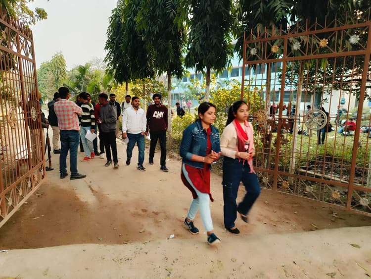 दारोगा भर्ती परीक्षा में 1349 परीक्षार्थी रहे अनुपस्थित