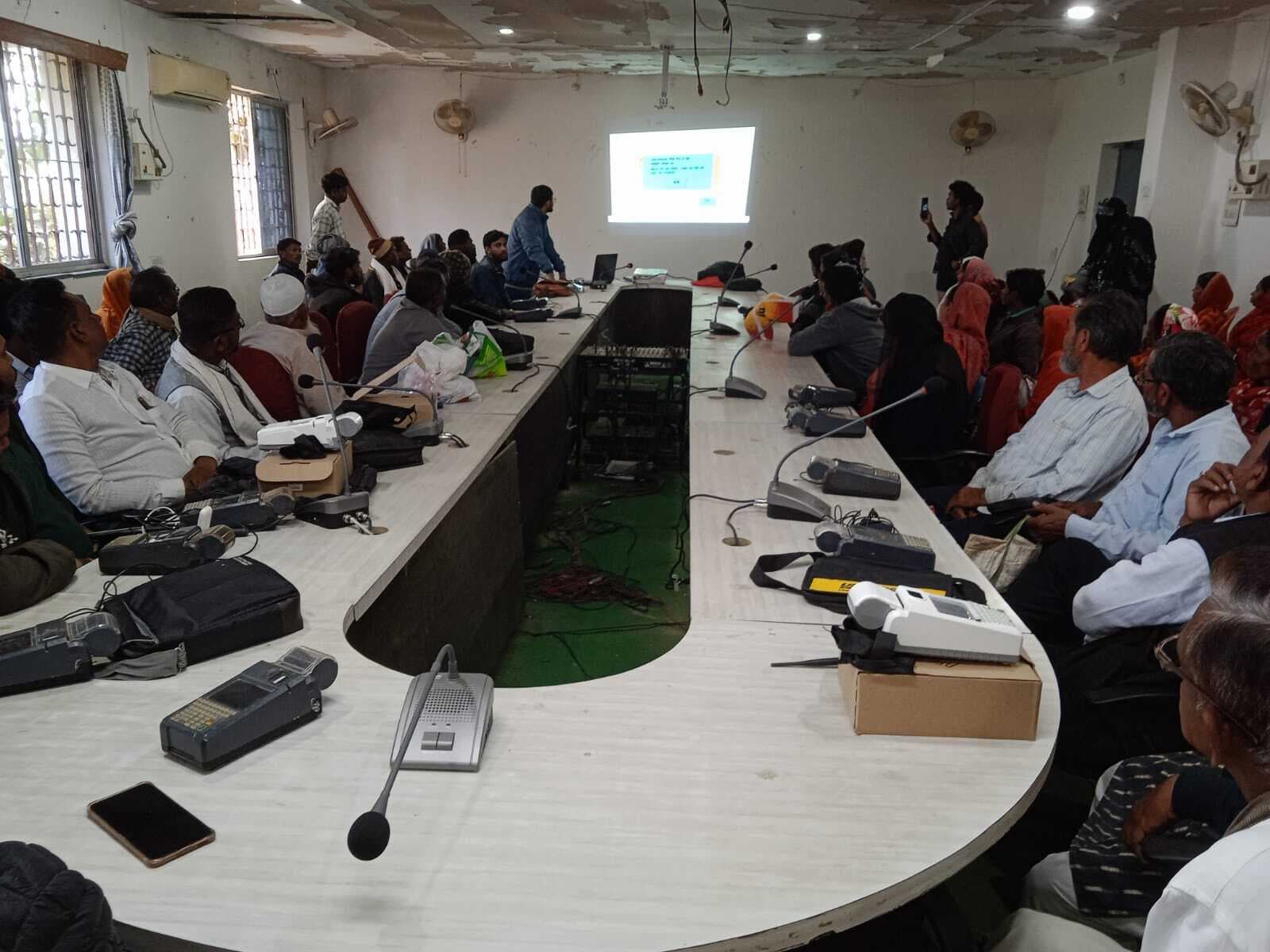 पीडीएस डीलरों के बीच 4 जी इ-पाॅस मशीन का किया गया वितरण