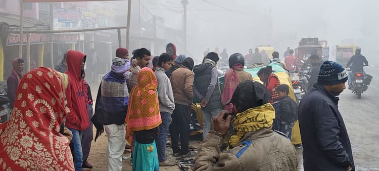 कार व ऑटो की टक्कर में एक चालक जख्मी, रेफर