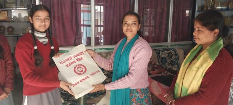 बालिका दिवस के निमित्त क्विज प्रतियोगिता में प्रतिभागी हुए पुरस्कृत