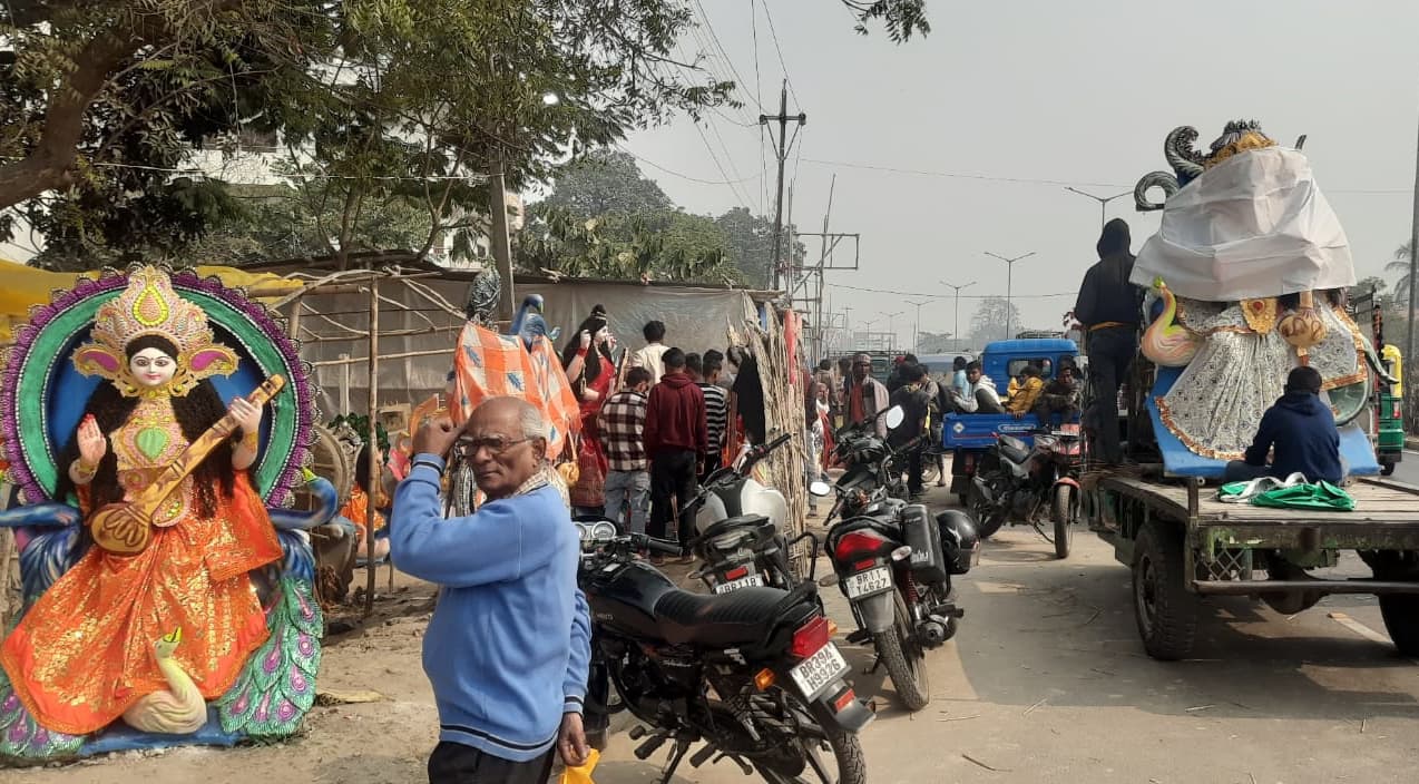 विद्या की अधिष्ठात्री देवी सरस्वती की पूजा आज, पूजन अनुष्ठान की तैयारी पूरी