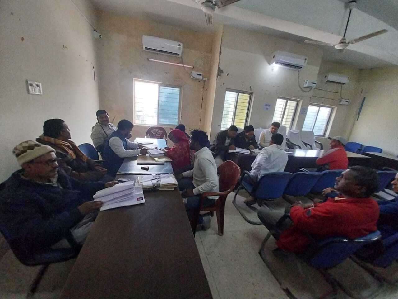 चांदपीपर पैक्स चुनाव के लिए अध्यक्ष पद पर 13 व सदस्य के लिए 20 ने भरा पर्चा