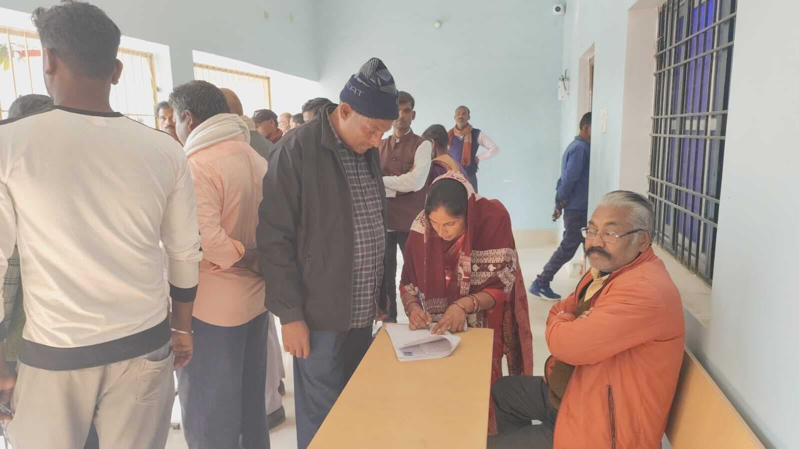 बनेलीपट्टी पैक्स अध्यक्ष पद के लिए परिता देवी का एकमात्र नामांकन