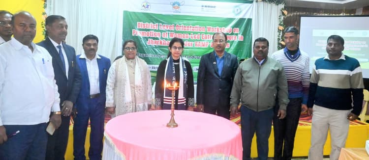 Bokaro News : जिला प्रशासन करेगा महिला उद्यमियों का सहयोग : डीडीसी
