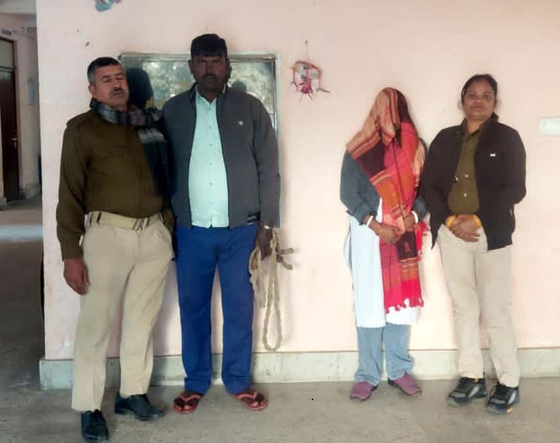 महिला सहित दो शराब तस्कर गिरफ्तार