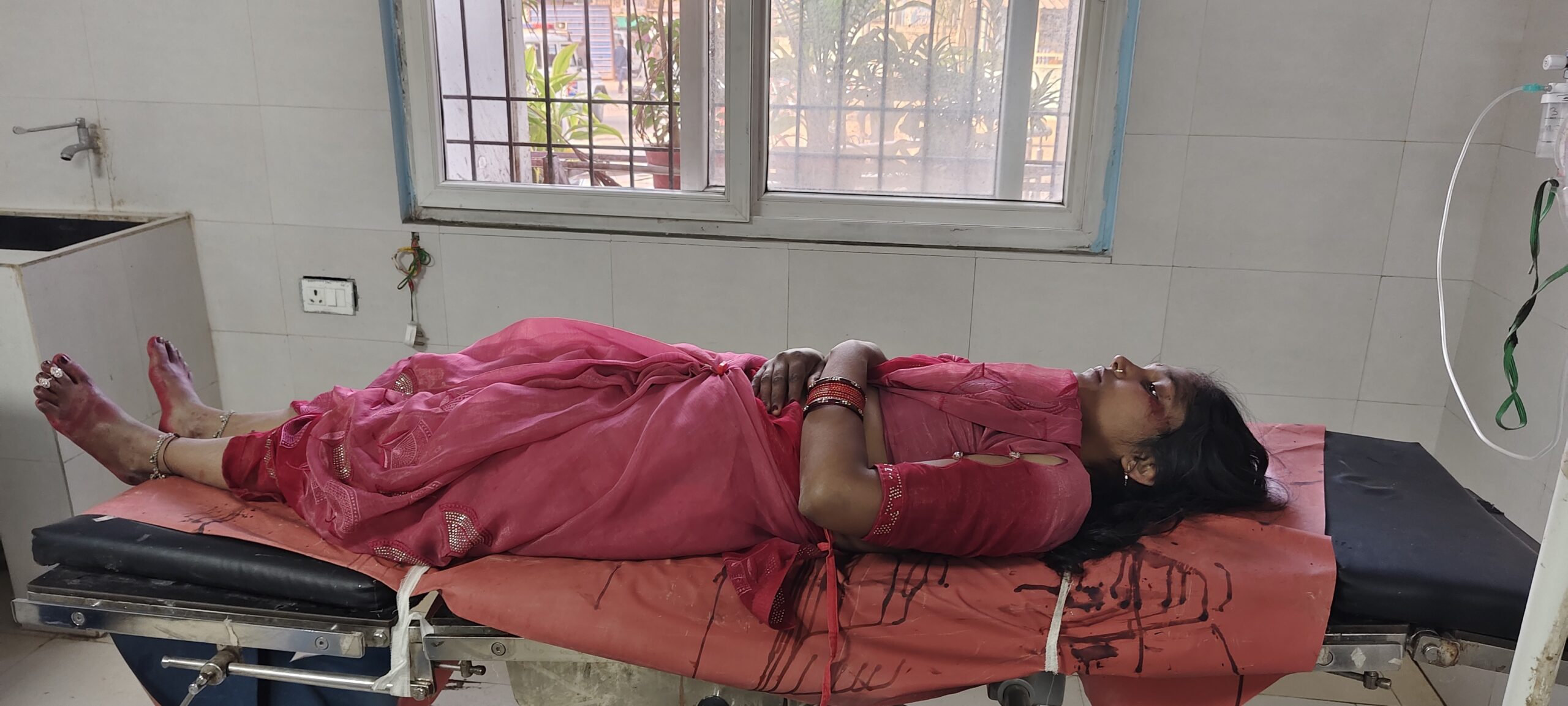 सड़क हादसों में महिला समेत तीन लोग जख्मी