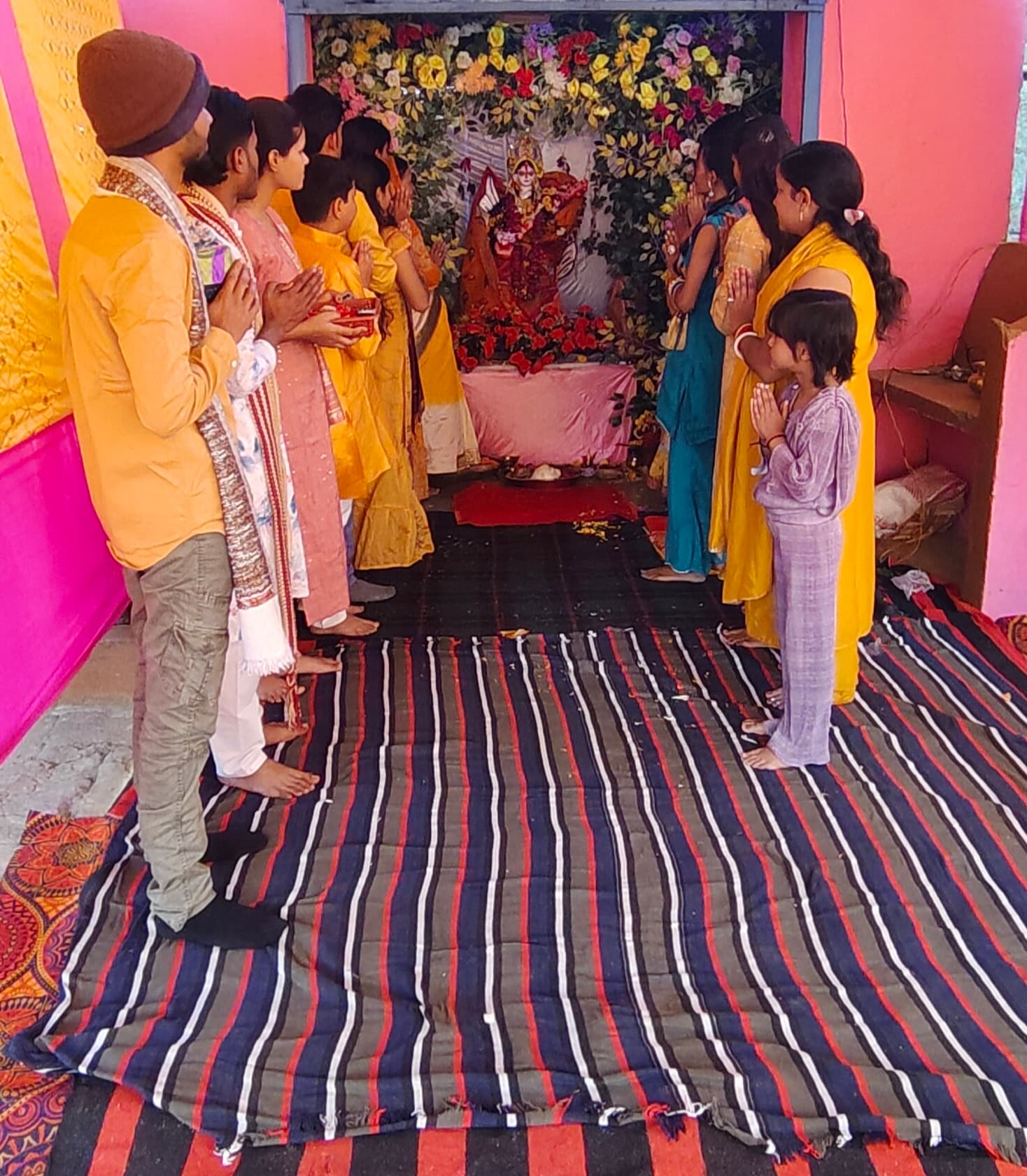 प्रखंड क्षेत्र में श्रद्धा और उल्लास के साथ मनाया बसंत पंचमी पर्व