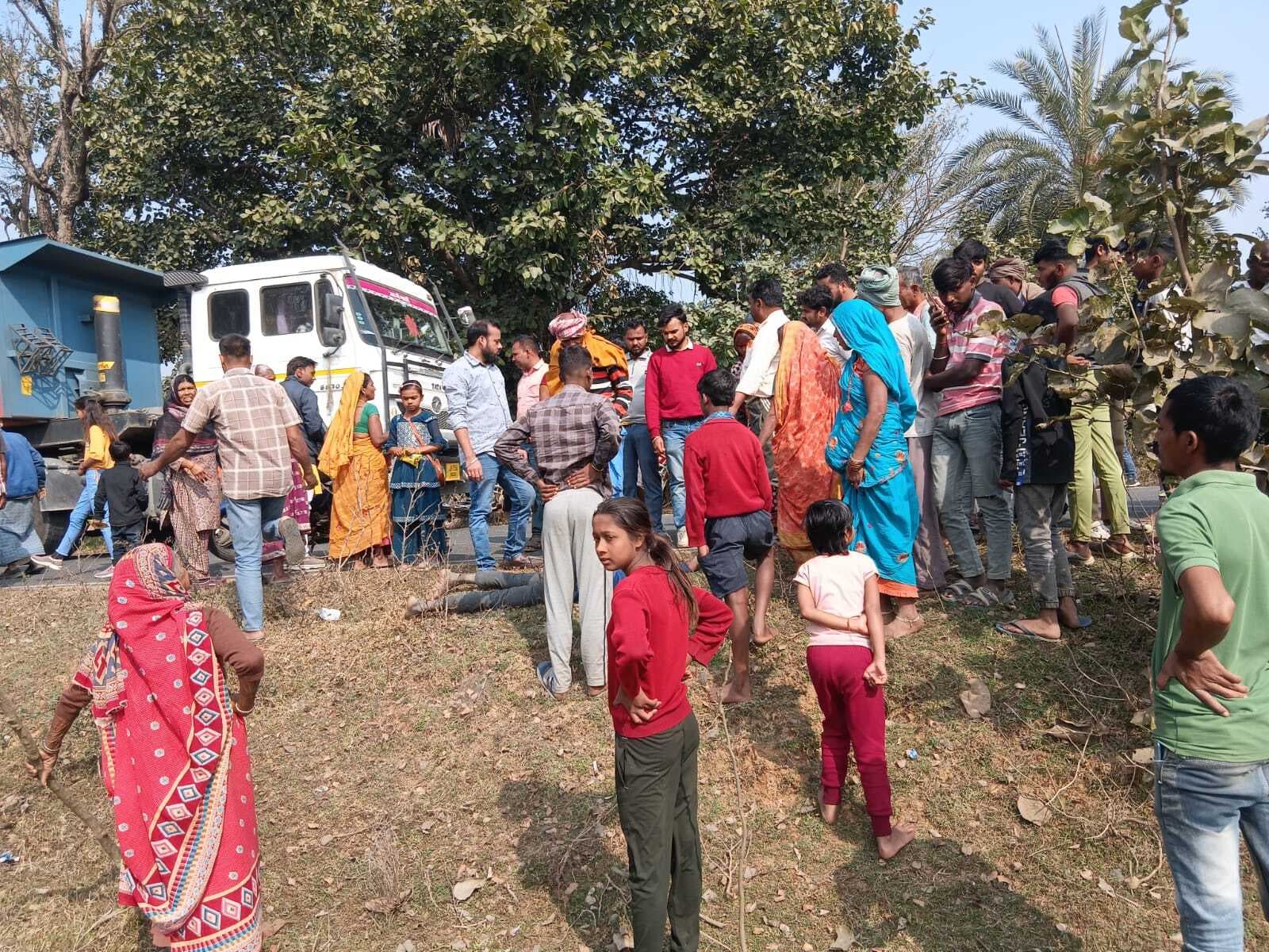 दो बाइकों की आमने-सामने की टक्कर में युवक जख्मी