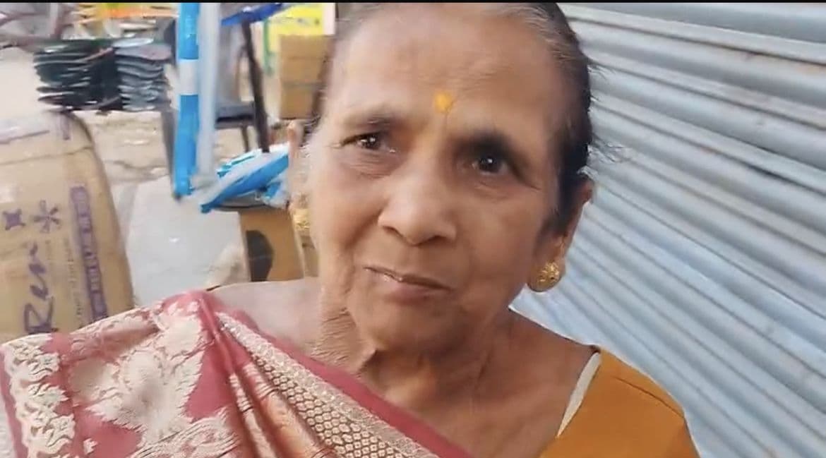 Giridih News :ट्रैफिक पुलिस बन बुजुर्ग महिला से 10 लाख के सोने के गहनों की ठगी