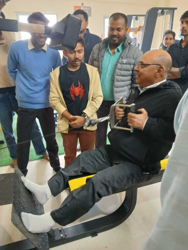 hajipur news. स्वस्थ शरीर में ही स्वस्थ मस्तिष्क का निवास : प्राचार्य