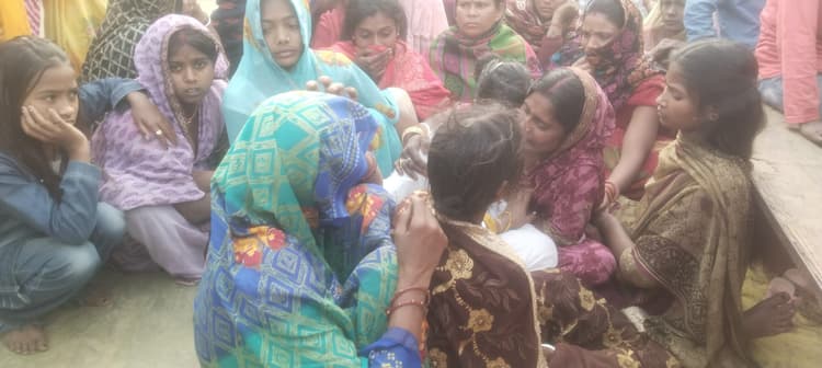 Samastipur News:विभूतिपुर के राजमिस्त्री का बंद मकान में फंदे से लटका मिला शव