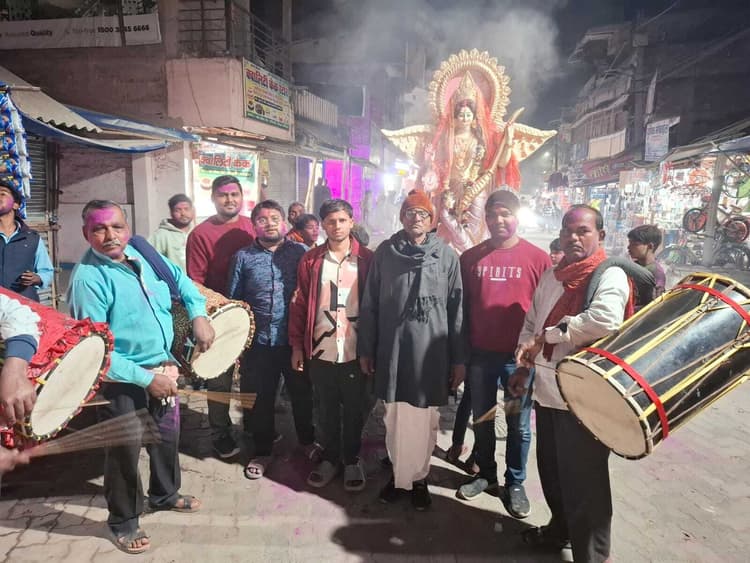 मनिहारी में सरस्वती प्रतिमा का हुआ विसर्जन