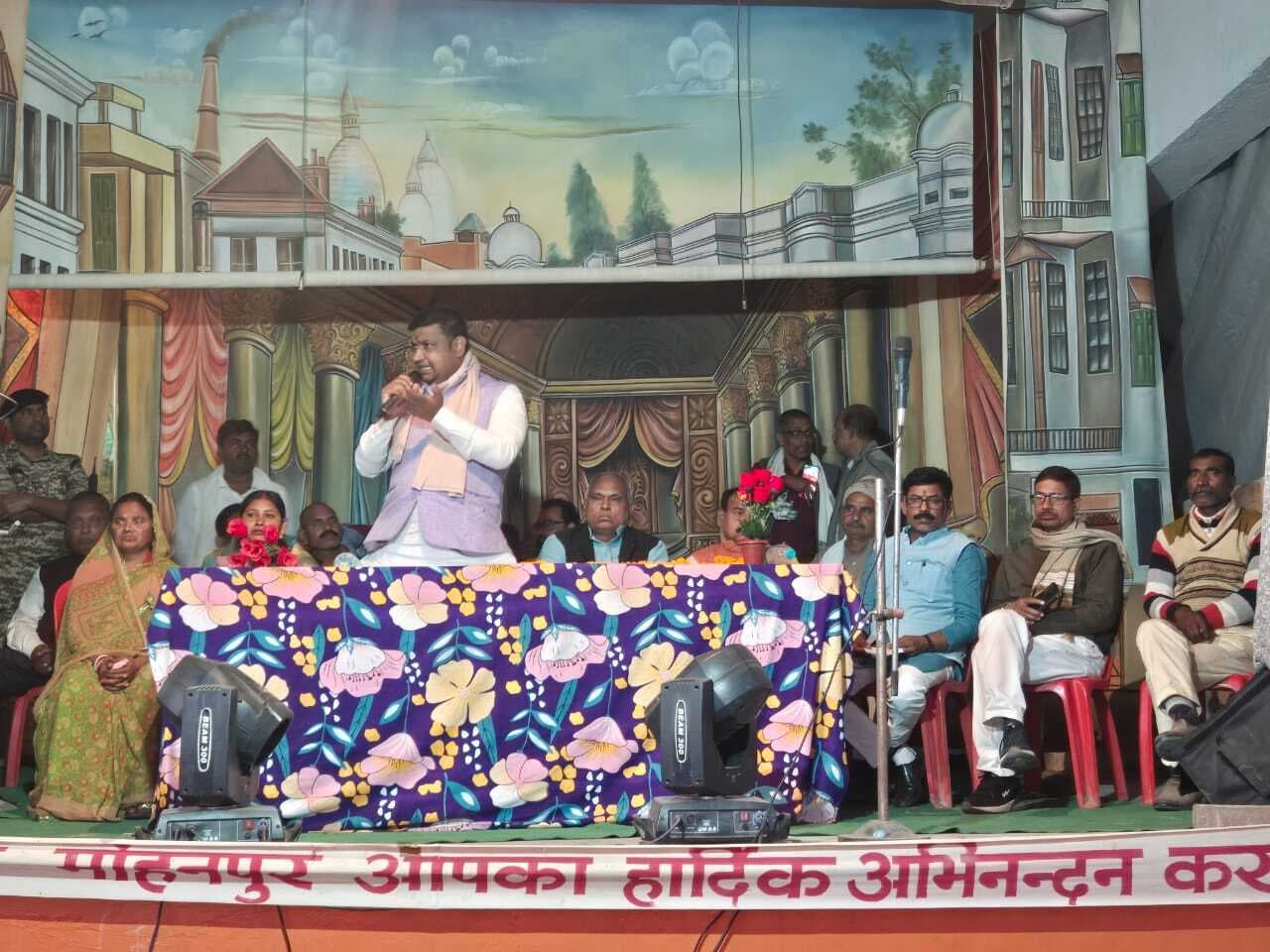 सरस्वती मेले में बह रही आस्था बयार, उमड़ रहे श्रद्धालु