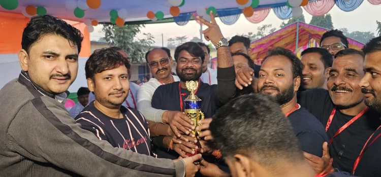 पत्रकार एकादश ने पब्लिक एकादश को हराया