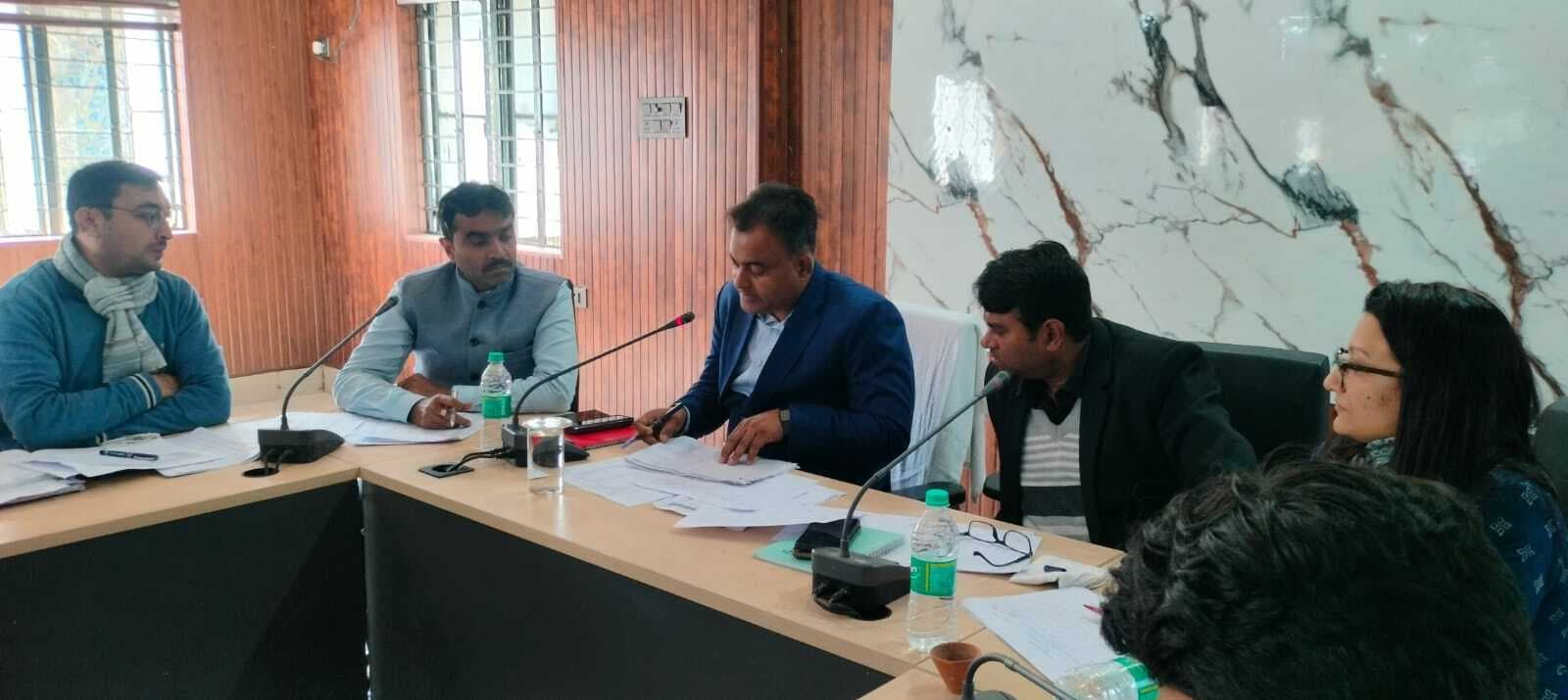 फार्मर रजिस्ट्री कार्य को कैंप मोड में पूरा करें, कोई किसान न छूटे: डीएम