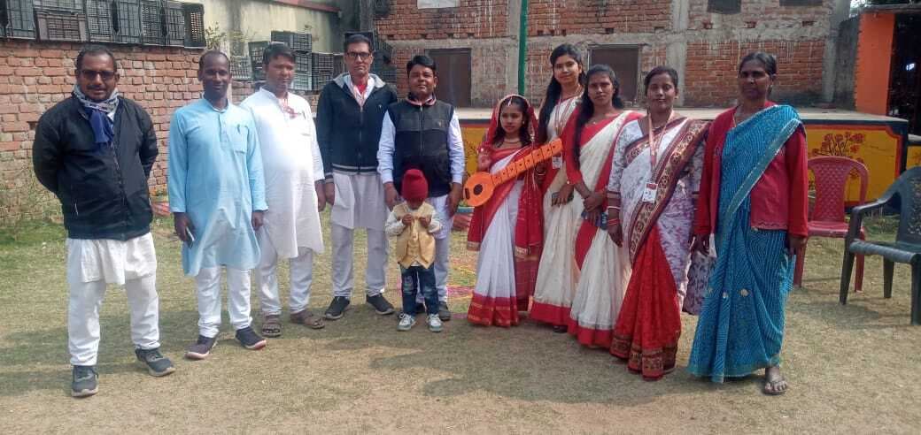 वाद्य यंत्र बनाने वाली छात्रा आरूही हुईं सम्मानित