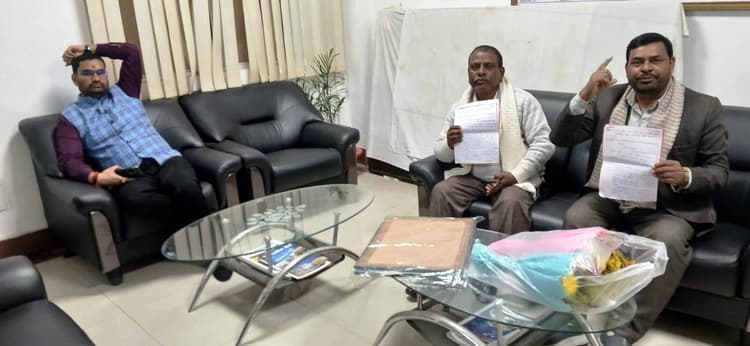 भूमि अधिग्रहण प्रक्रिया शीघ्र चालू करने की मांग का अनुरोध