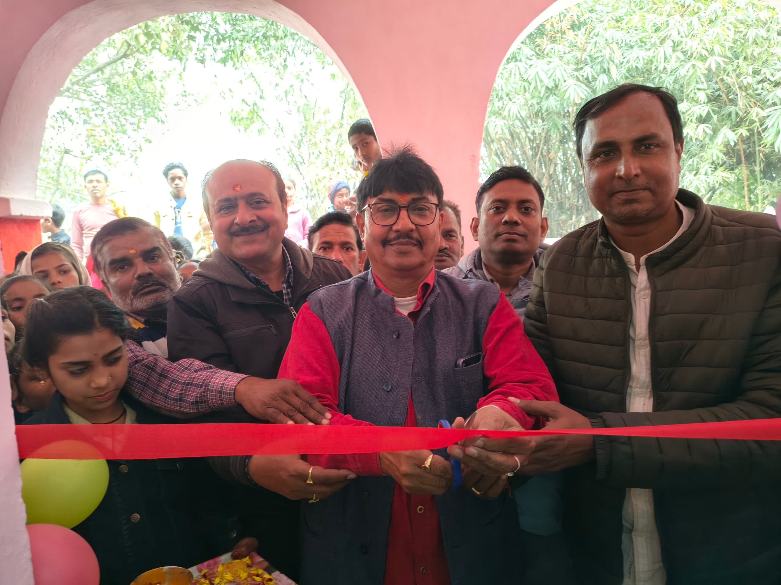 Samastipur News:प्रावि पुरुषोत्तमपुर में हुआ स्मार्ट क्लास का उद्घाटन