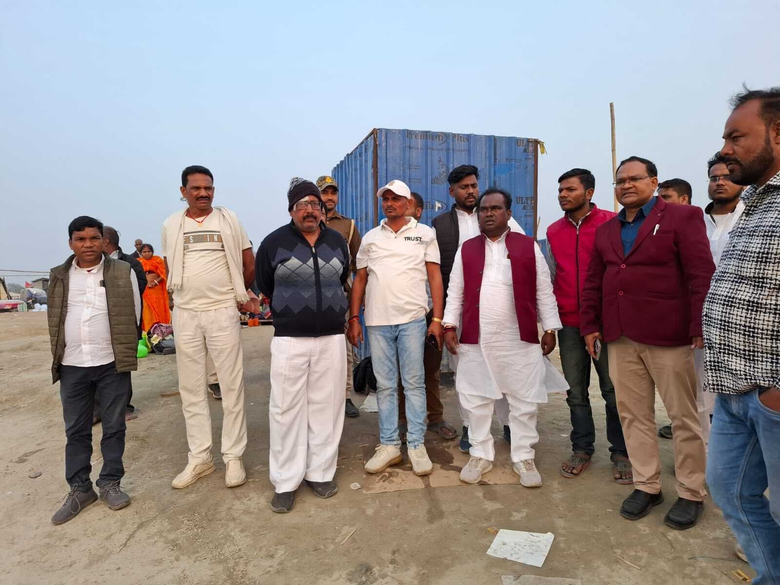 एसटी आयोग सदस्य तल्लू बास्की ने गंगा घाट का लिया जायजा