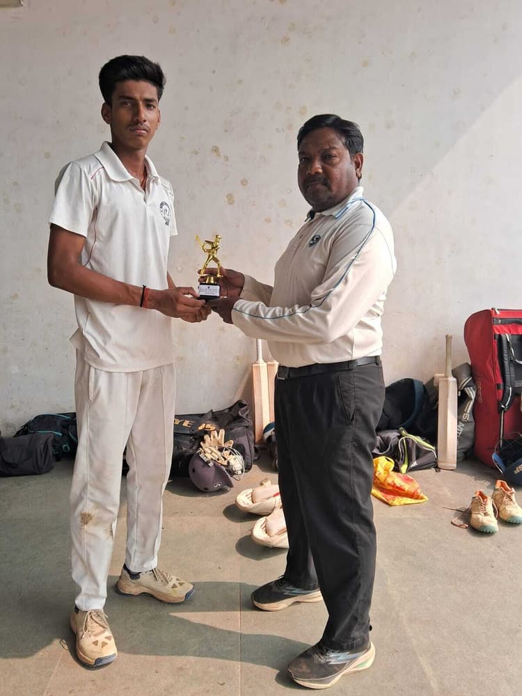 Jsca b division cricket league : जमशेदपुर क्रिकेट क्लब की टीम आठ विकेट से जीती